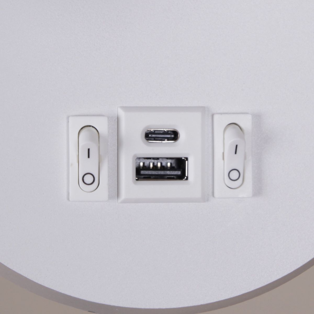 фото настенный светодиодный светильник reluce 86203-9.2-001kt led12w+usb wt | 220svet.ru