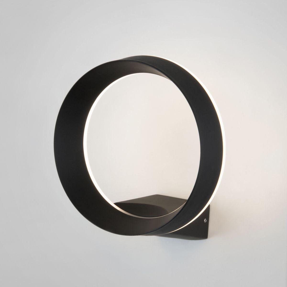 фото уличный настенный светодиодный светильник elektrostandard ring 1710 techno led черный a054933 | 220svet.ru